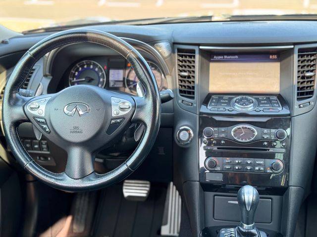 Infiniti QX70 - фото 3