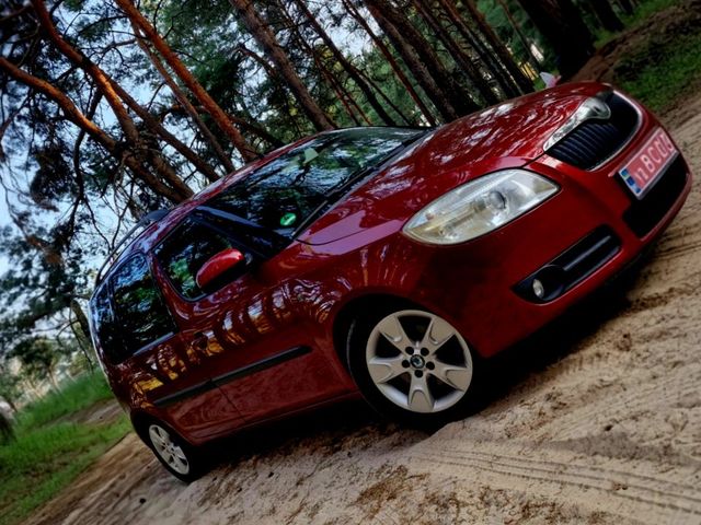 Skoda Roomster - фото 1