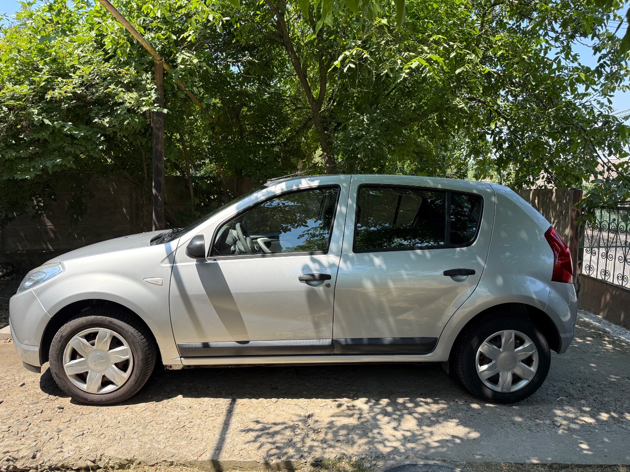 Dacia Sandero - фото 16