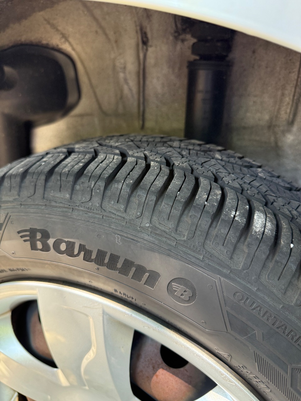 Dacia Sandero - фото 1