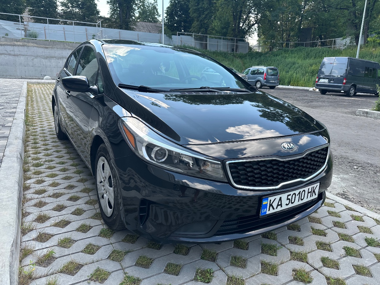Kia Forte - фото 1
