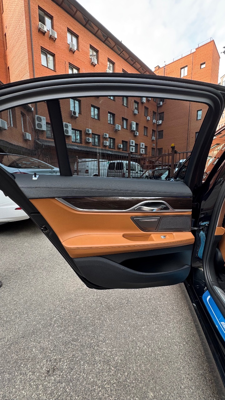 BMW 7 серії - фото 16