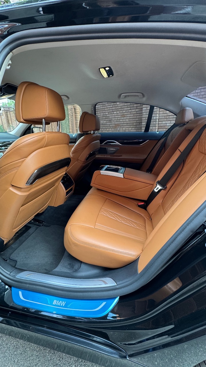 BMW 7 серії - фото 11