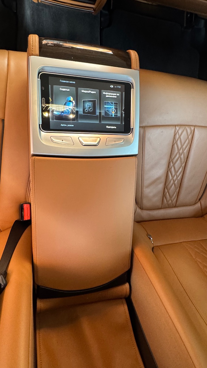 BMW 7 серії - фото 10