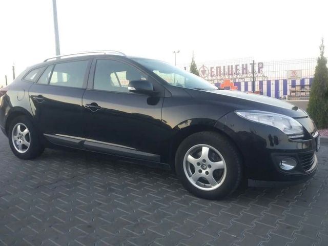 Renault Megane - фото 1
