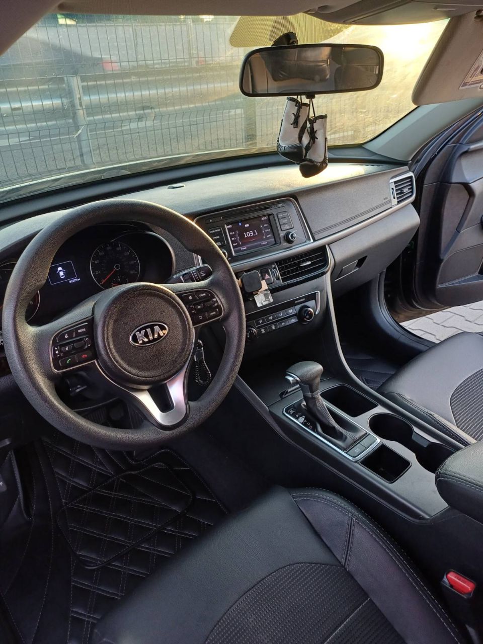 Kia Optima - фото 21