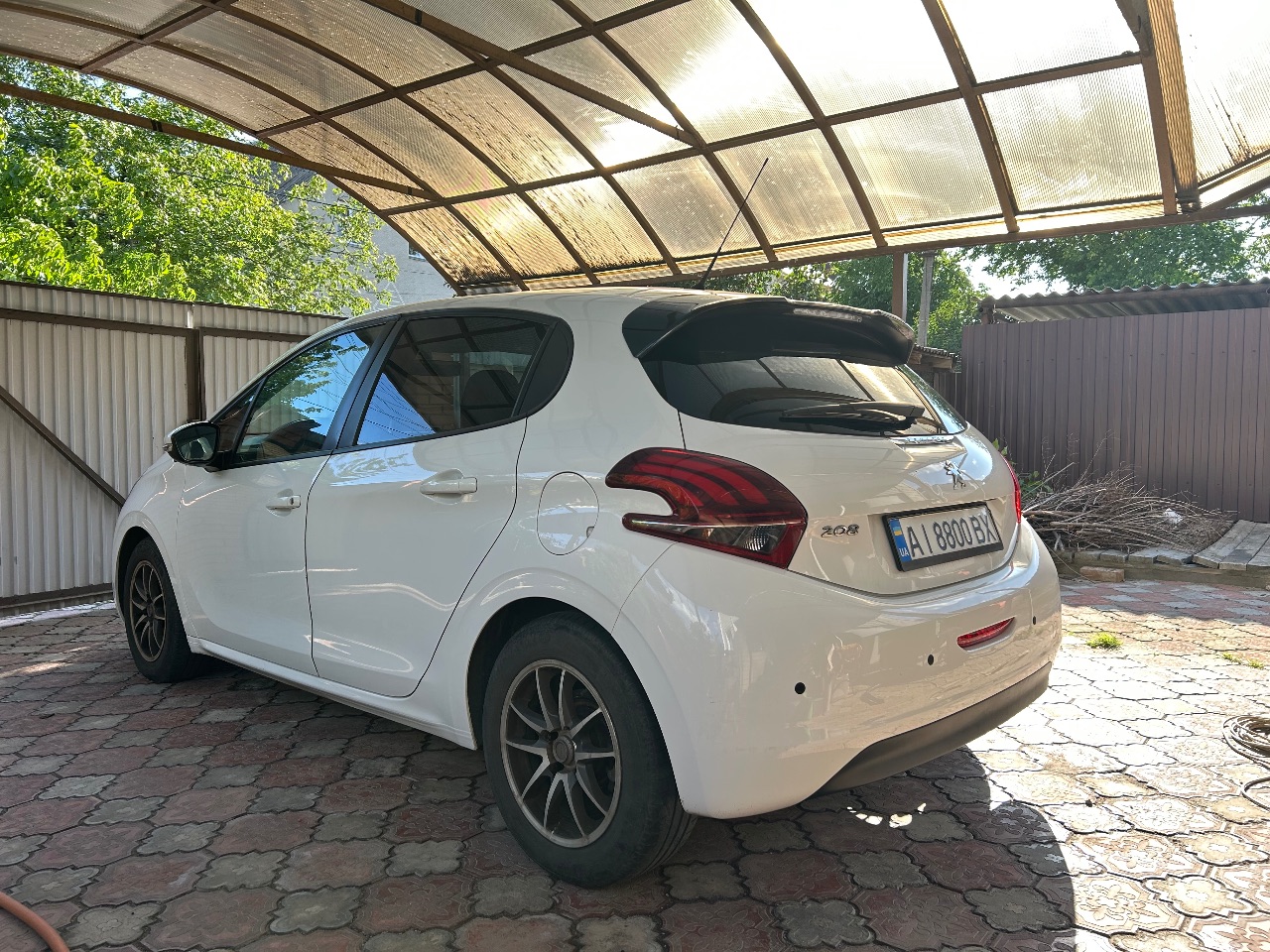 Peugeot 208 - фото 7