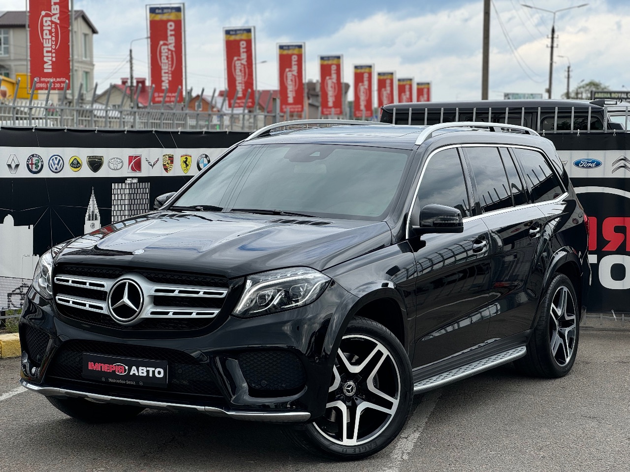 Mercedes-Benz GLS - фото 2