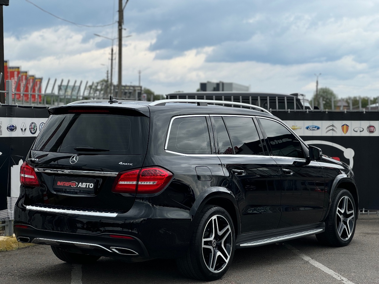 Mercedes-Benz GLS - фото 1