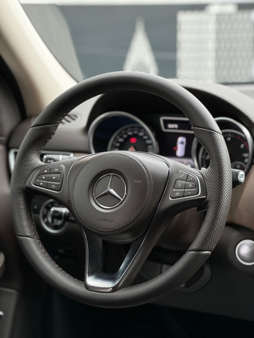 Mercedes-Benz GLS - фото 3