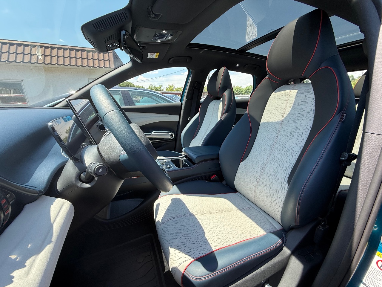 BYD Atto 3 - фото 27