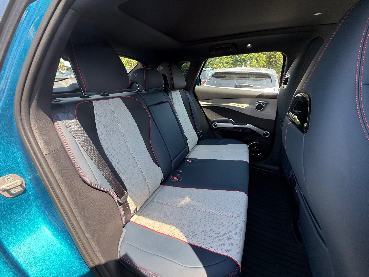 BYD Atto 3 - фото 26