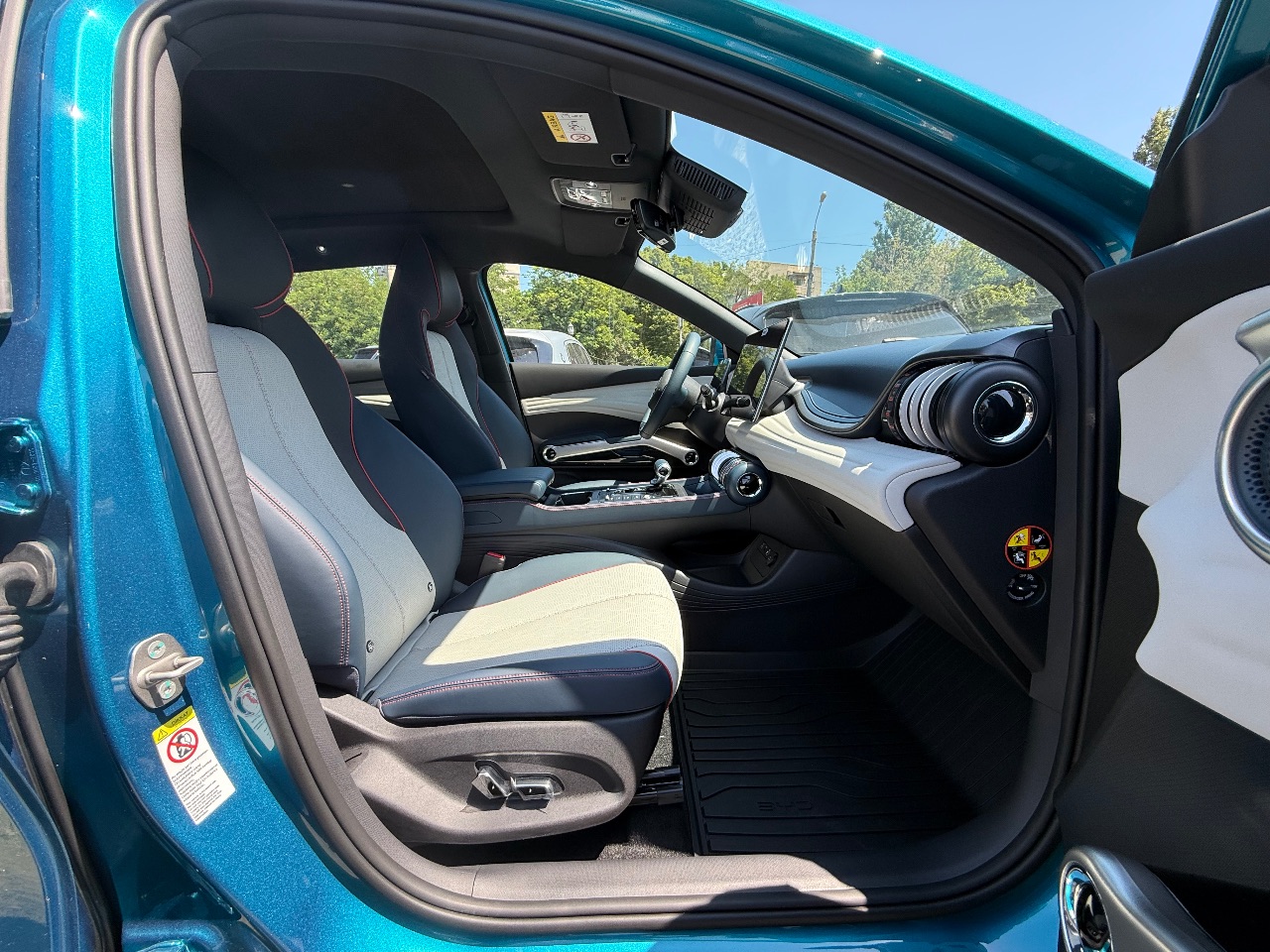 BYD Atto 3 - фото 9