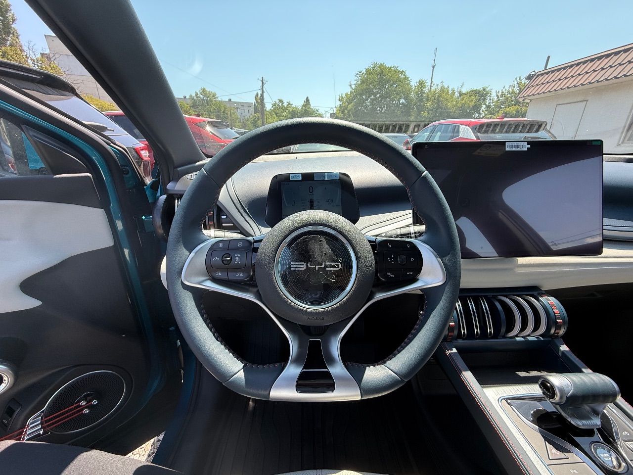 BYD Atto 3 - фото 11