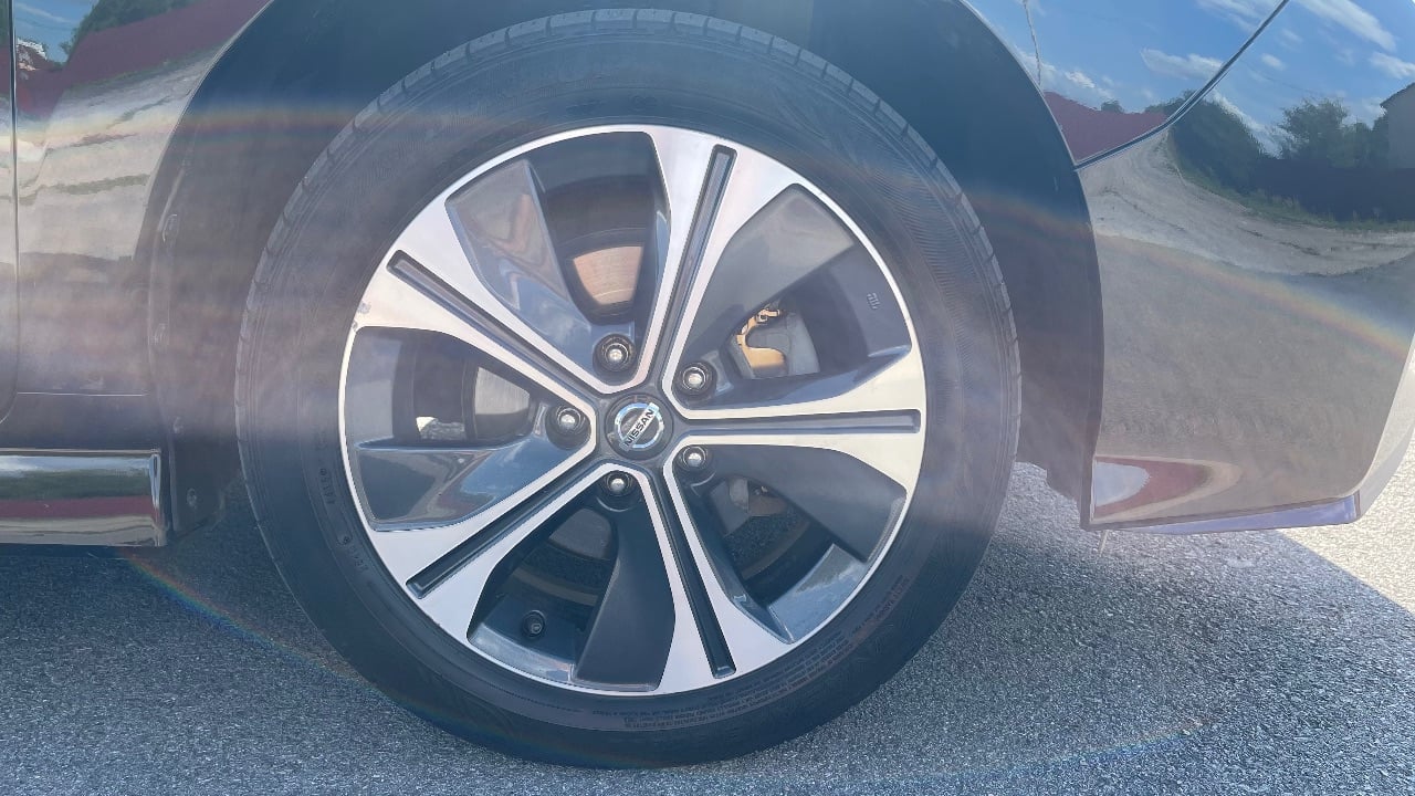 Nissan Leaf - фото 16