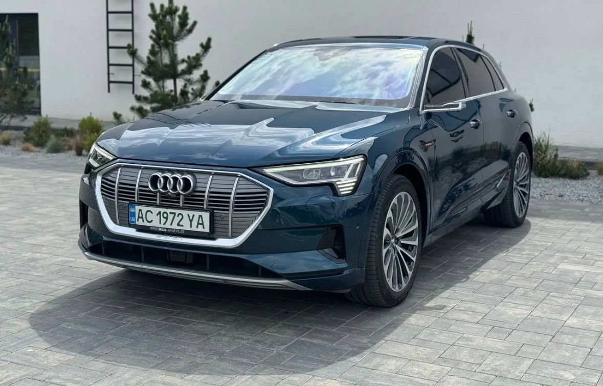 Audi e-tron - фото 3