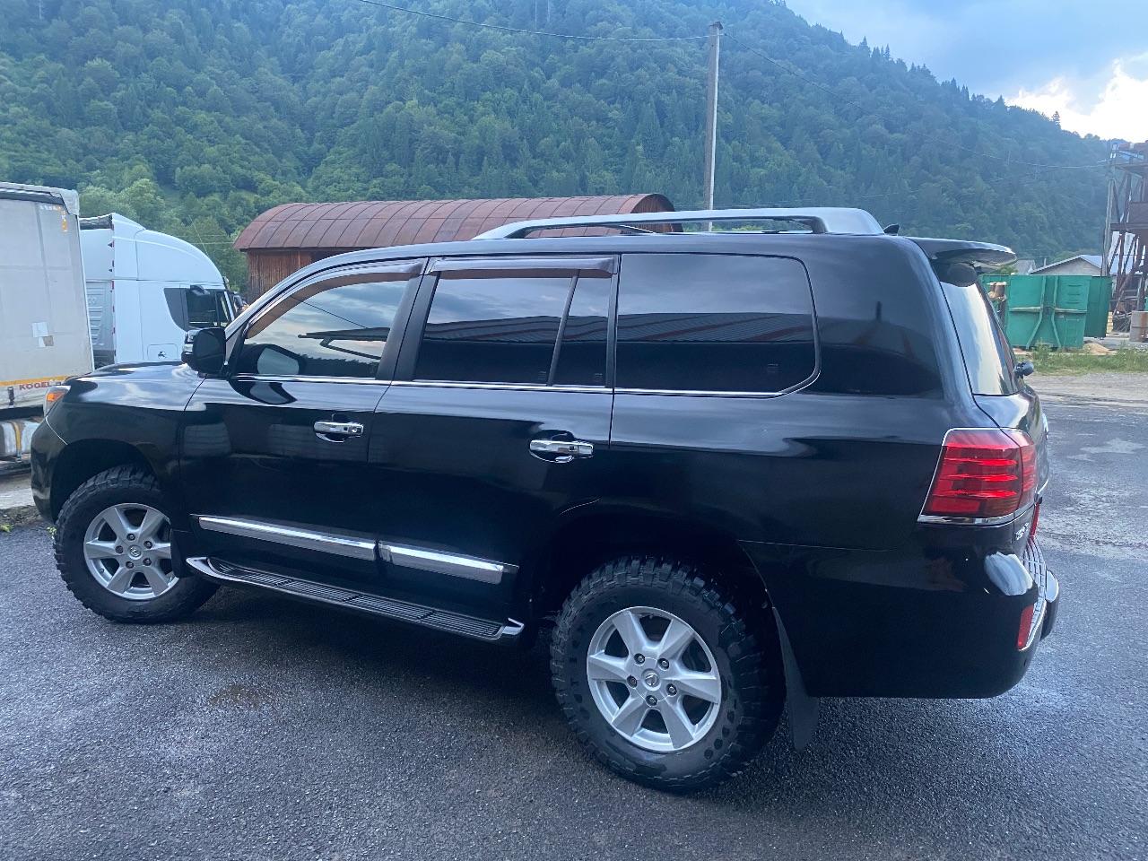 Lexus LX - фото 9