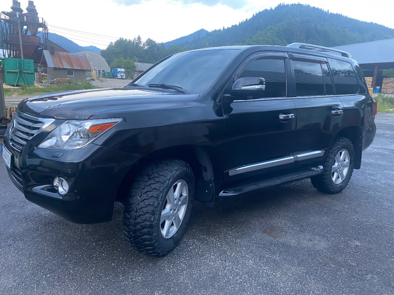 Lexus LX - фото 11