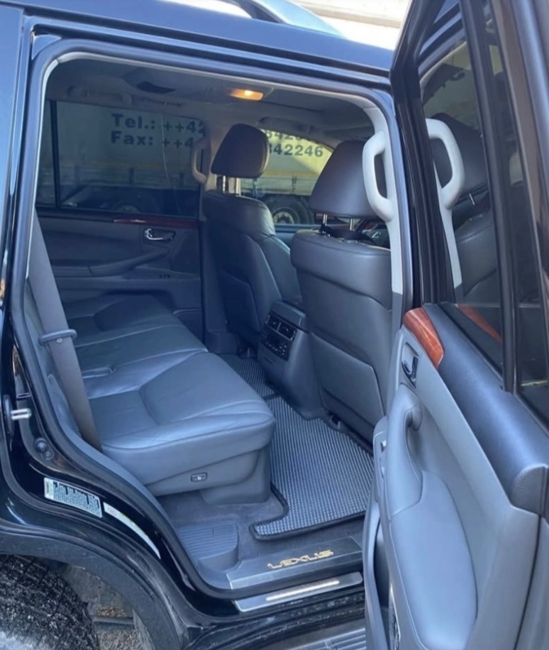 Lexus LX - фото 10