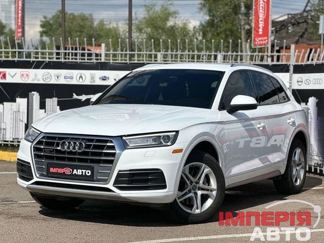 Audi Q5 - фото 1