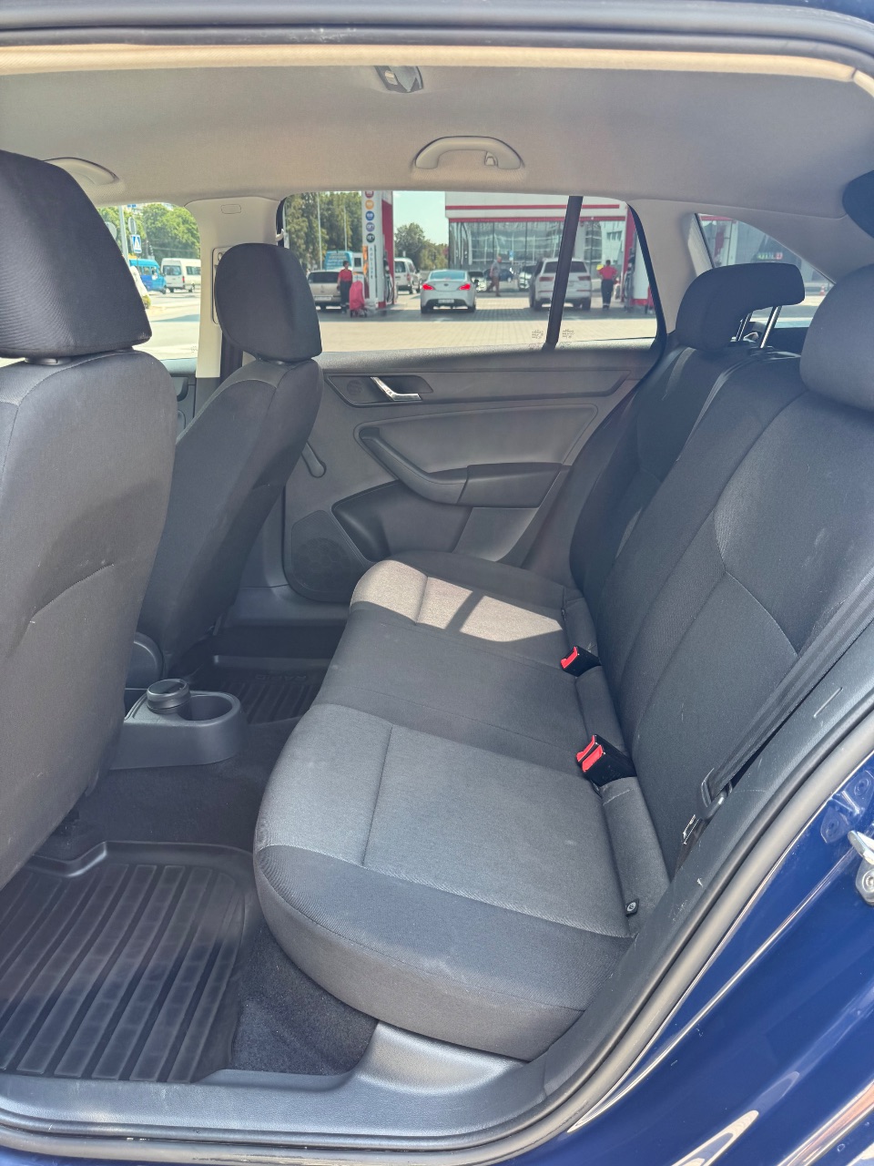 Skoda Rapid - фото 15