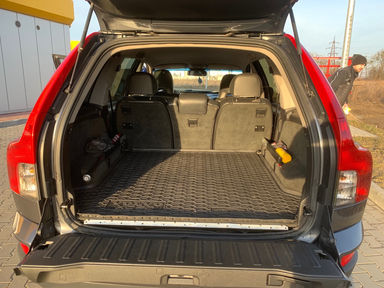 Volvo XC90 - фото 12