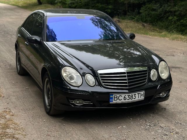 Mercedes-Benz E-Класс - зображення 1