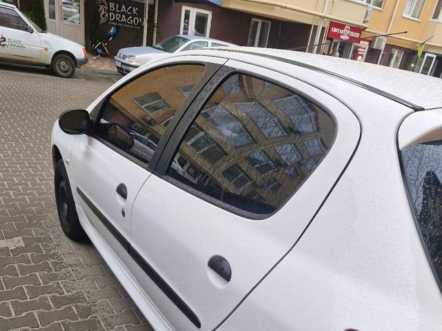 Peugeot 206 - фото 3