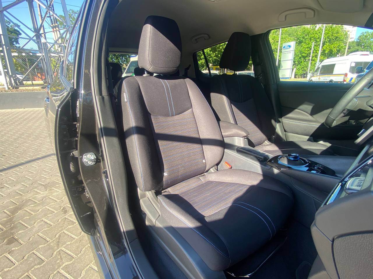 Nissan Leaf - фото 15