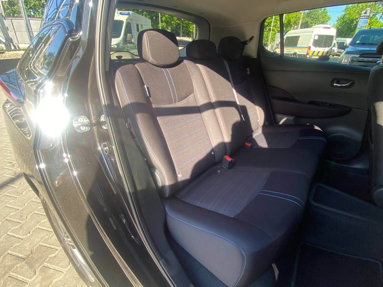 Nissan Leaf - фото 20