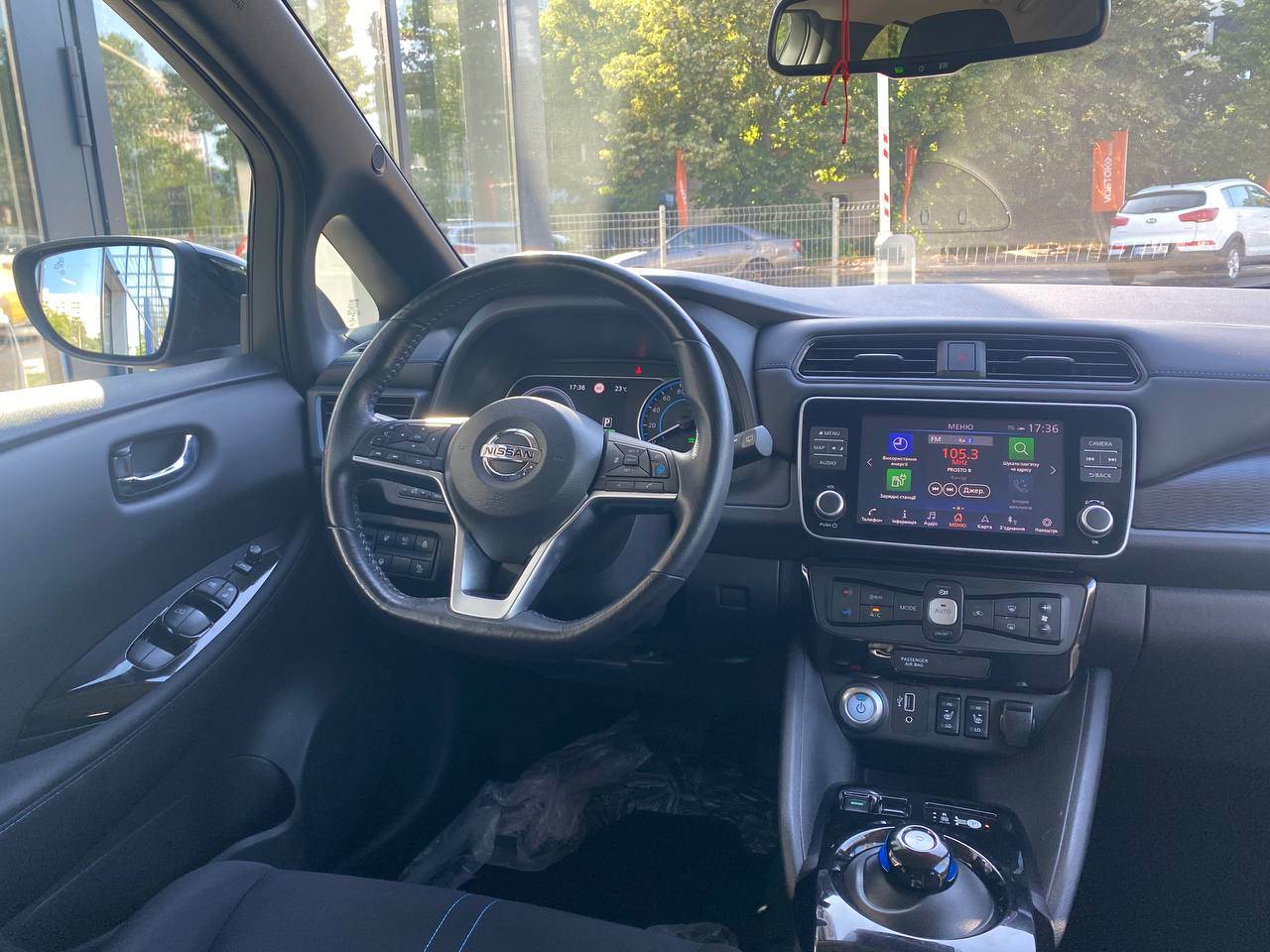 Nissan Leaf - фото 24