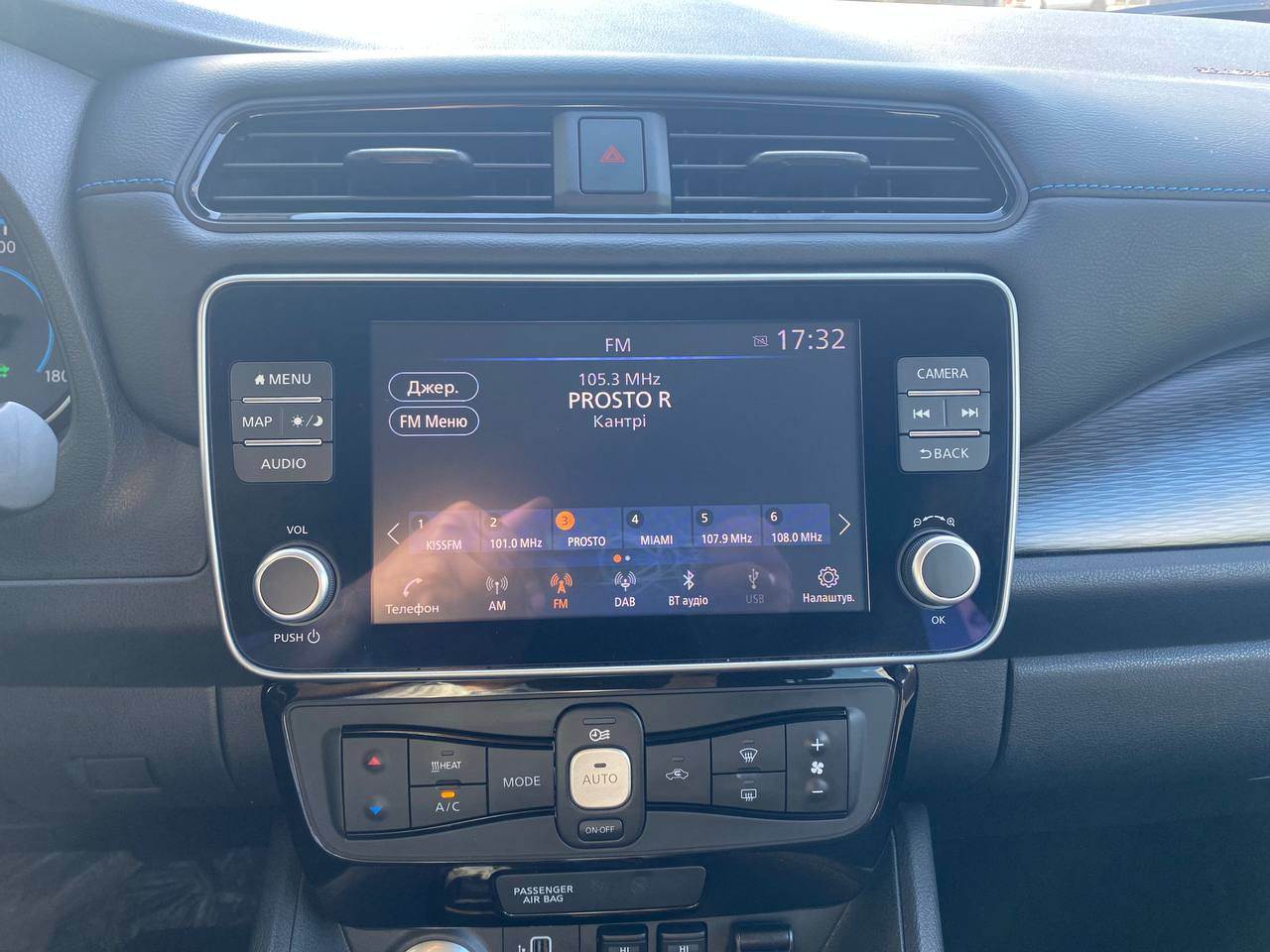 Nissan Leaf - фото 17