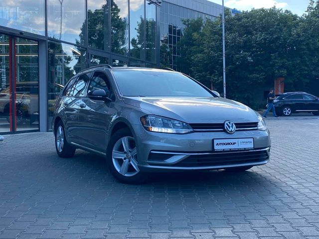 Volkswagen Golf - фото 3