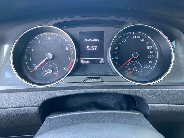 Volkswagen Golf - фото 5