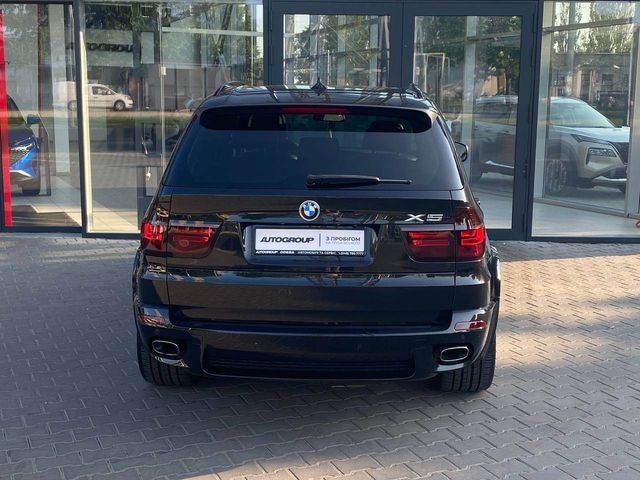 BMW X5 - фото 1