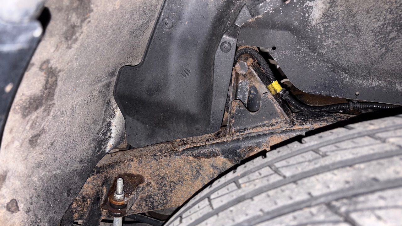 Mitsubishi Pajero Sport - фото 3