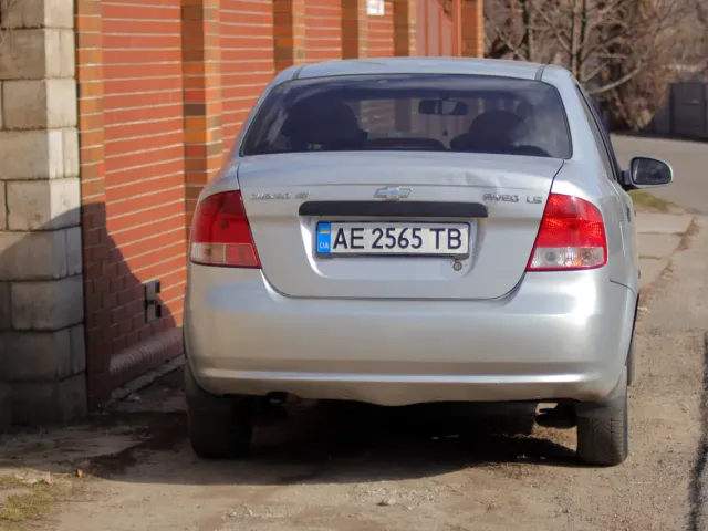 Chevrolet Aveo - фото 1
