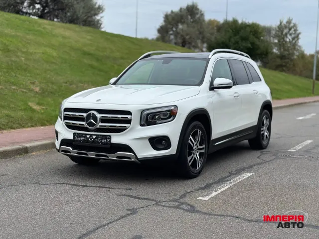 Mercedes-Benz GLB - фото 1