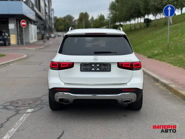 Mercedes-Benz GLB - фото 2