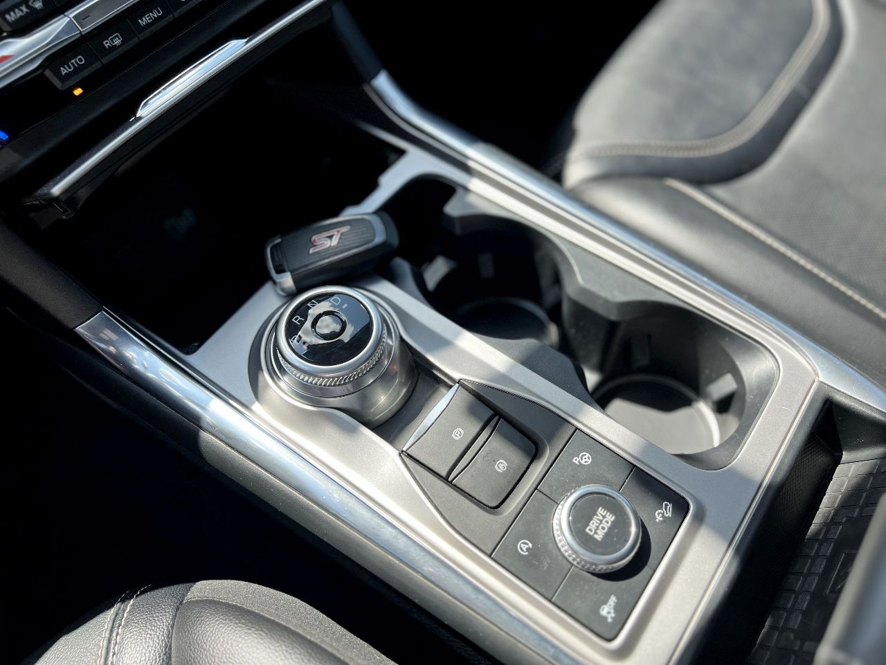 Ford Explorer - фото 34