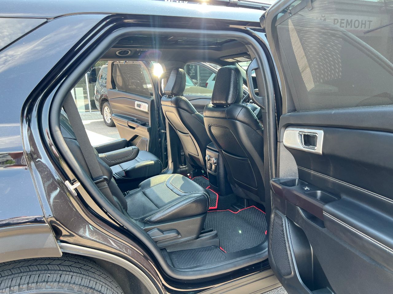 Ford Explorer - фото 40