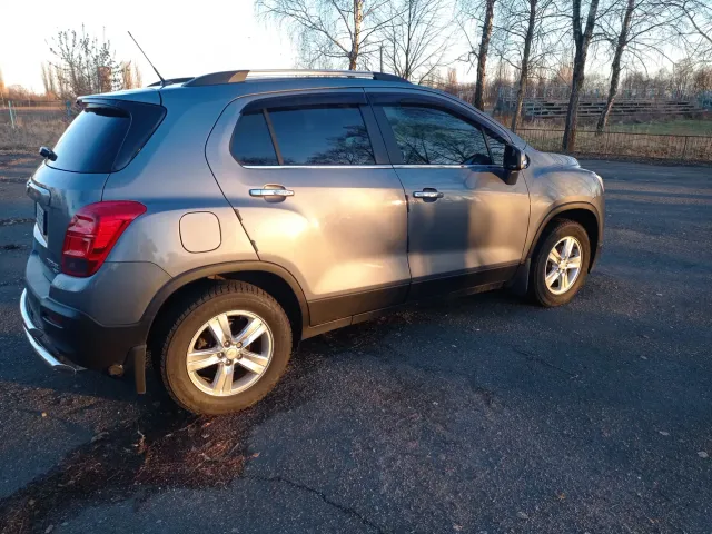 Chevrolet Tracker - фото 5