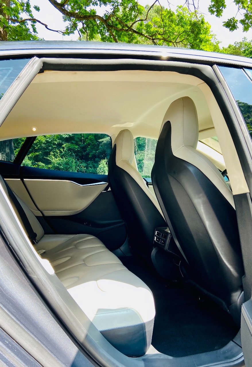Tesla Model S - фото 21