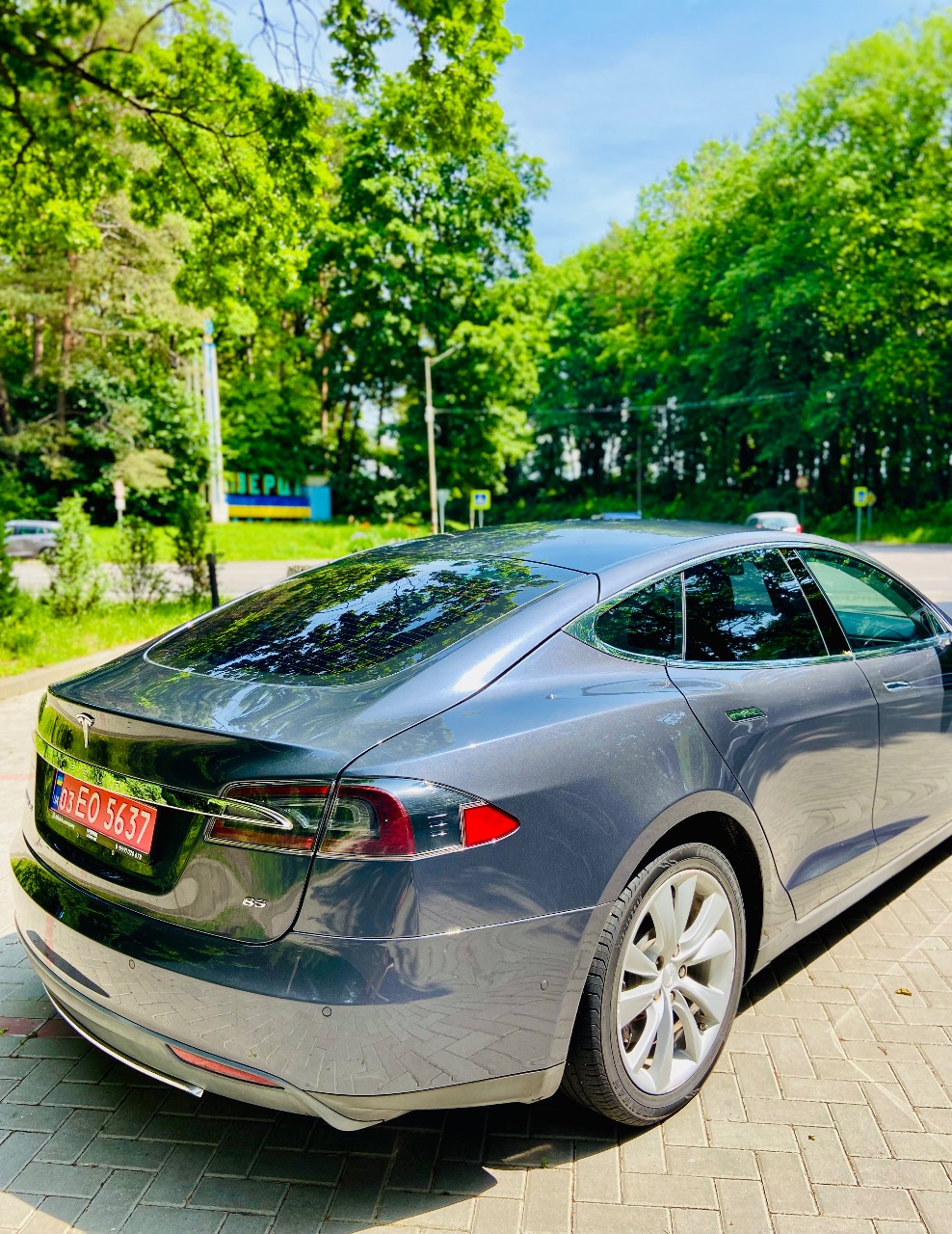 Tesla Model S - фото 14