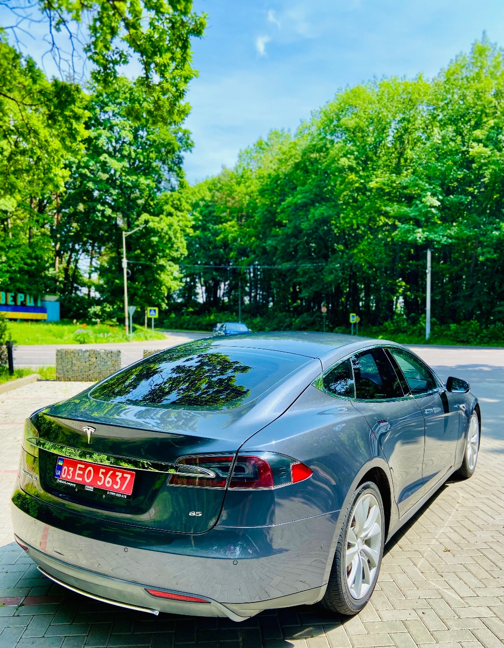 Tesla Model S - фото 11