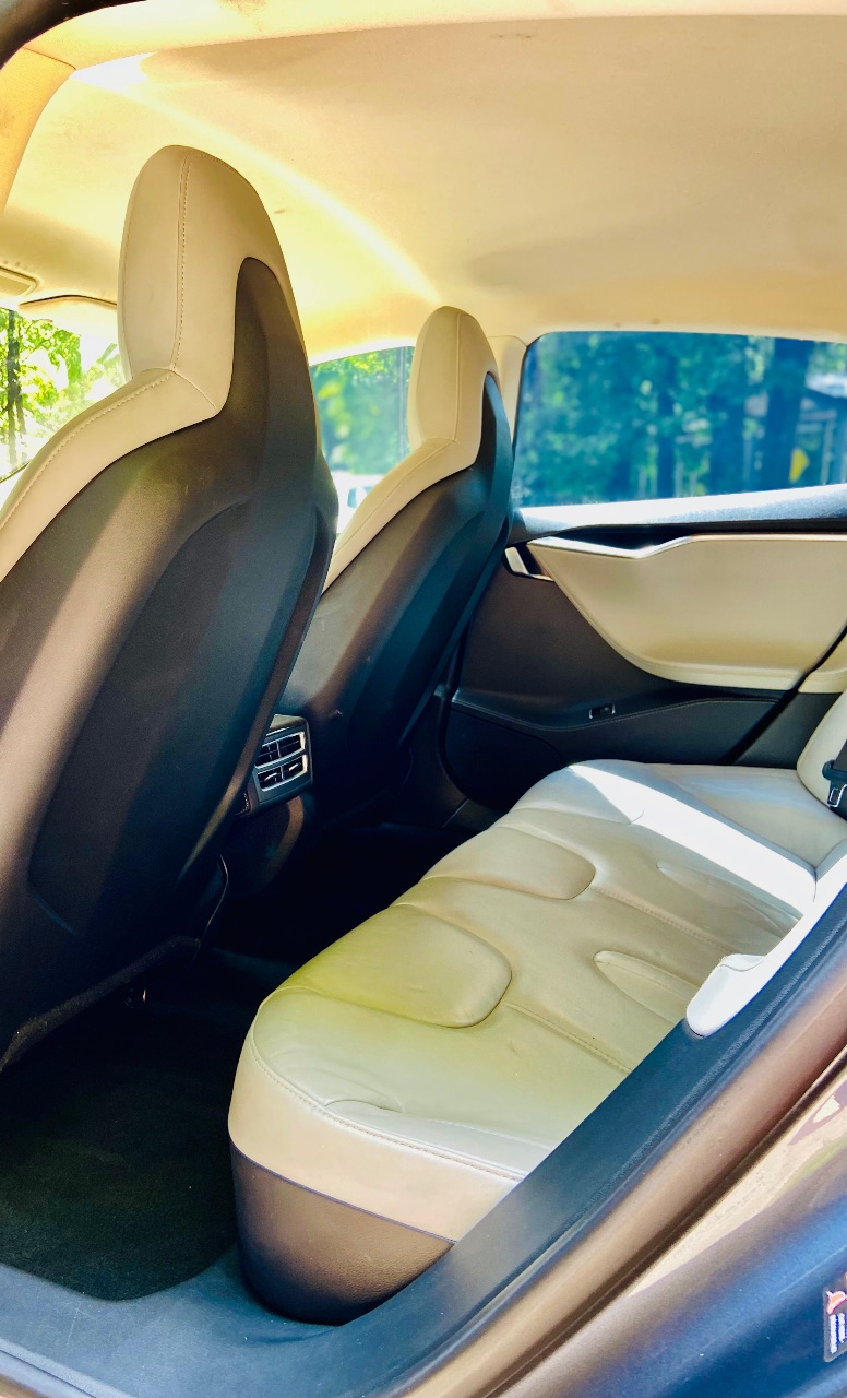 Tesla Model S - фото 8