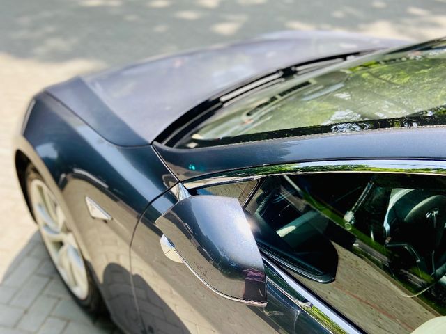 Tesla Model S - фото 3