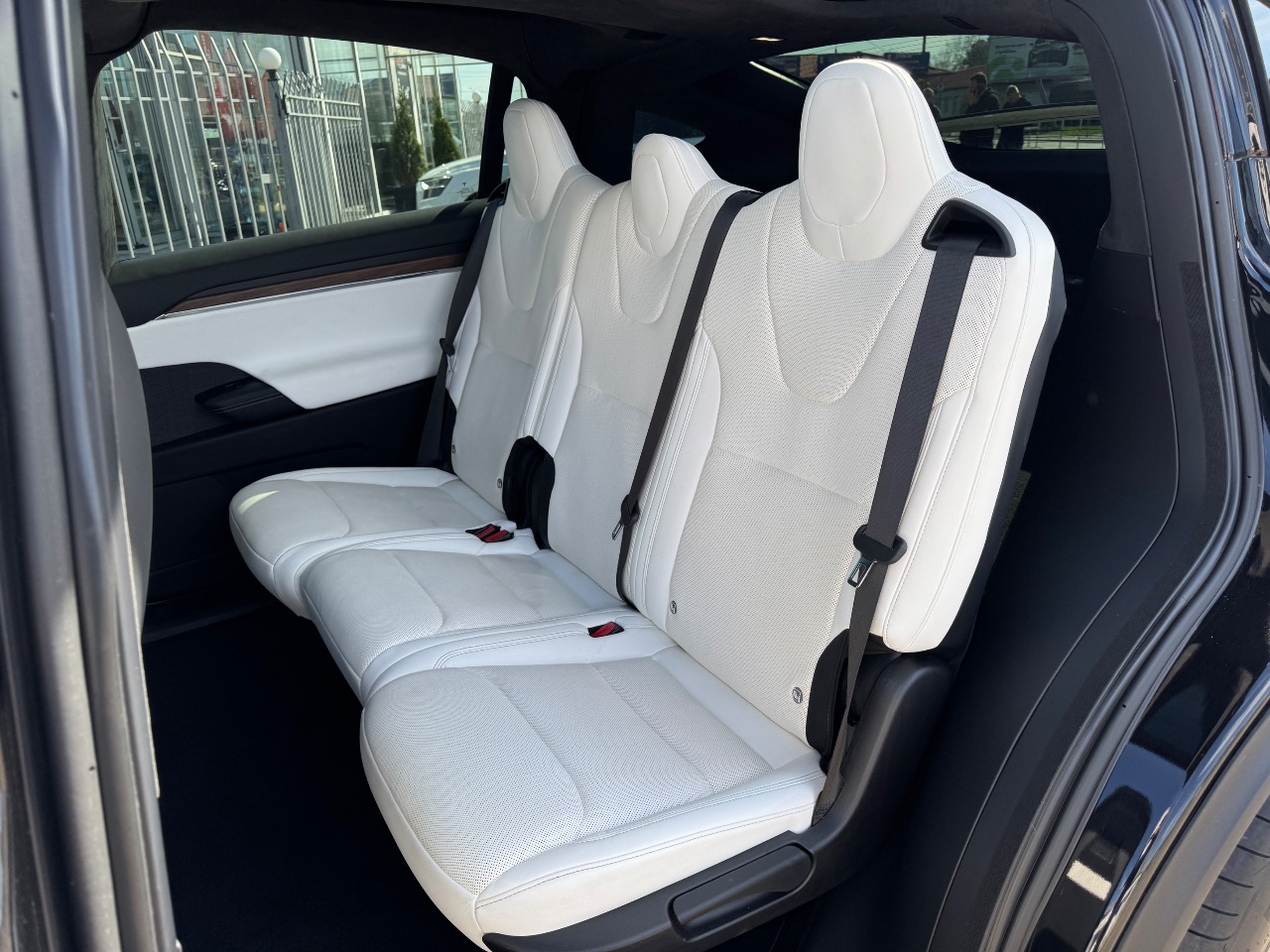 Tesla Model X - фото 6