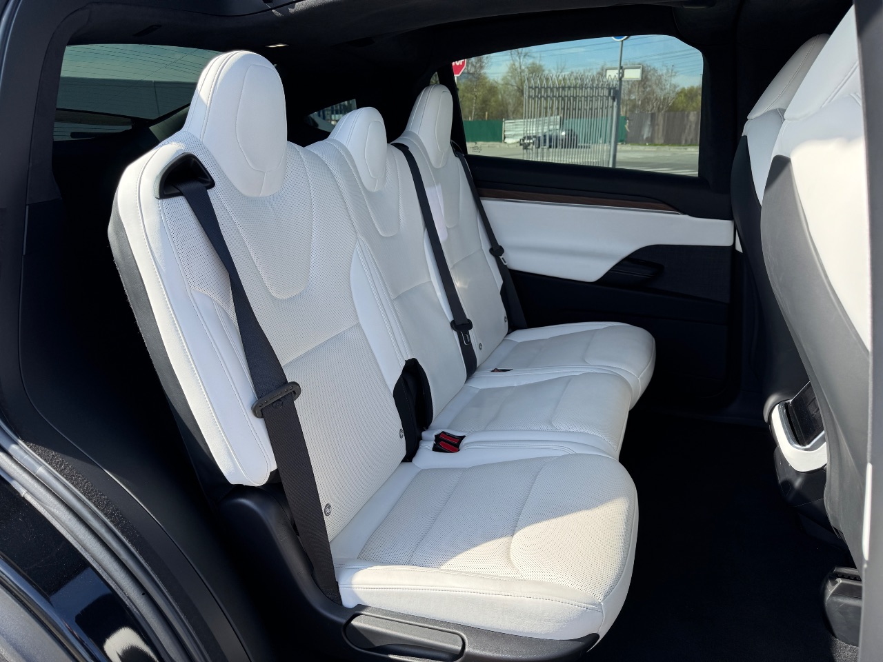 Tesla Model X - фото 4