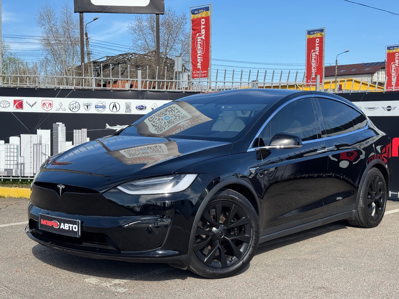 Tesla Model X - фото 1